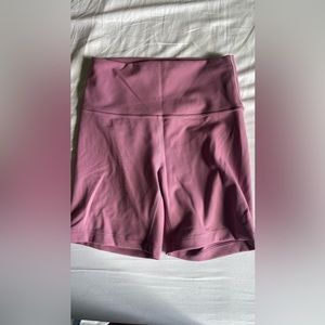 Lululemon Wunder Train 6’ Short